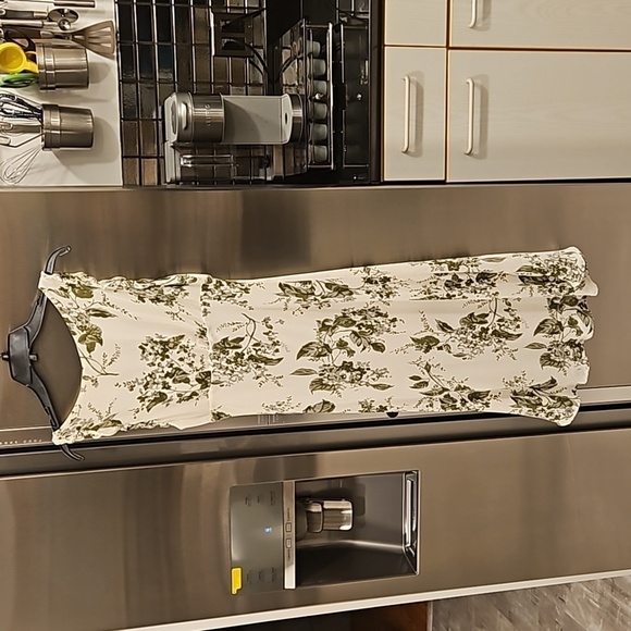 💕REFORMATION💕 Leni Dress ~ Sage Brush Floral Print Medium M NWT - Picture 10 of 16